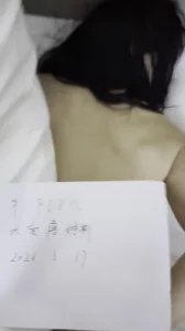 [原创] 邻居姐姐从电影院调教到酒店酣战申请认证论坛vip